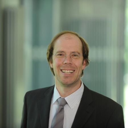 "Prof. Dr. Michael Bungert"