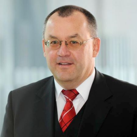 "Prof. Dr. Wolfgang Hirschberger"